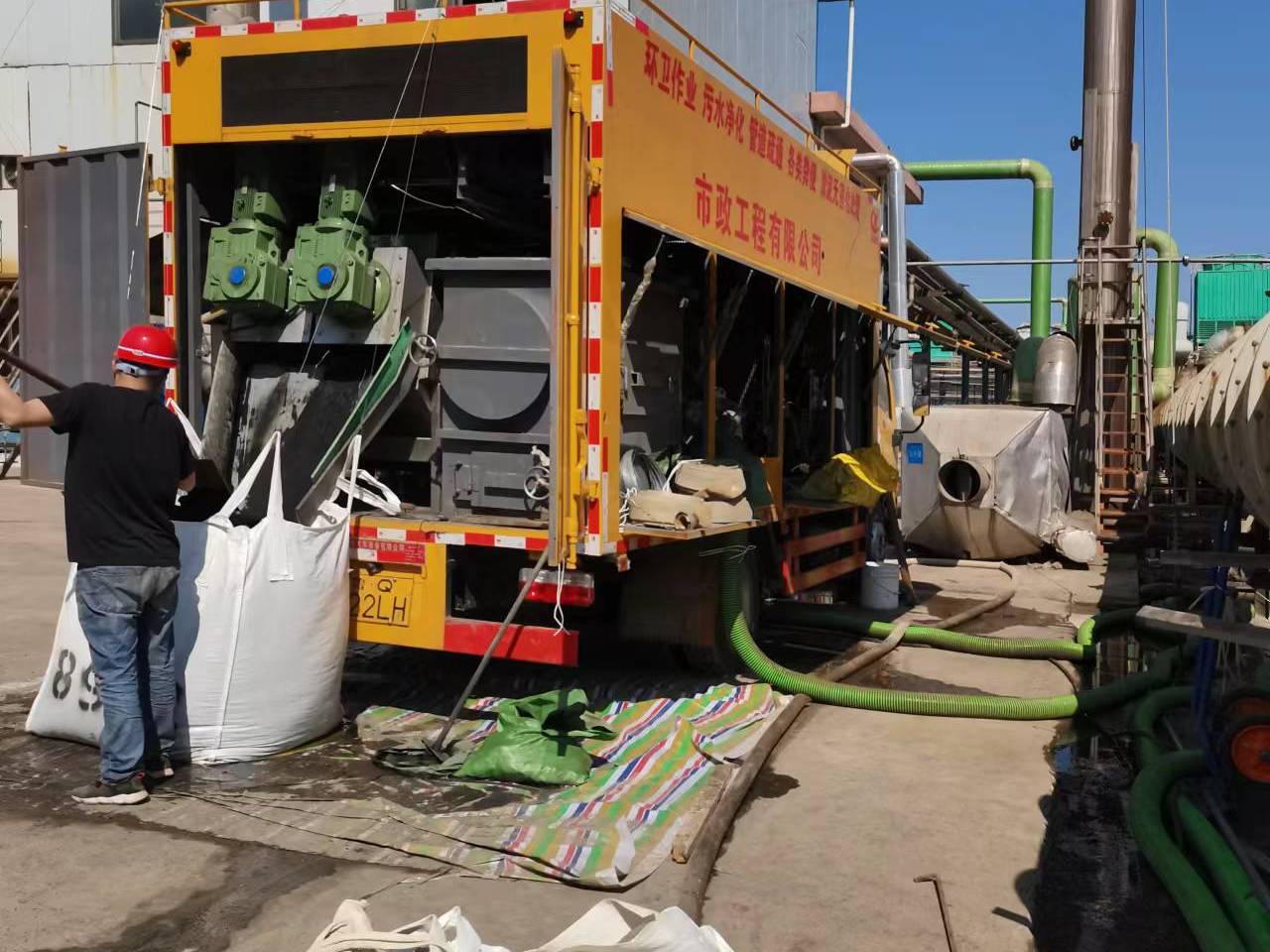 高台淤泥压干处理